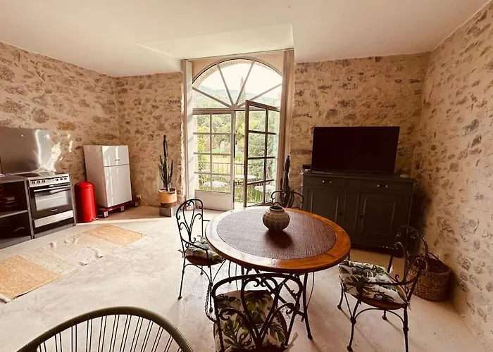 Loft La Traversière Hébergement de vacances Saint-Hippolyte-du-Fort
